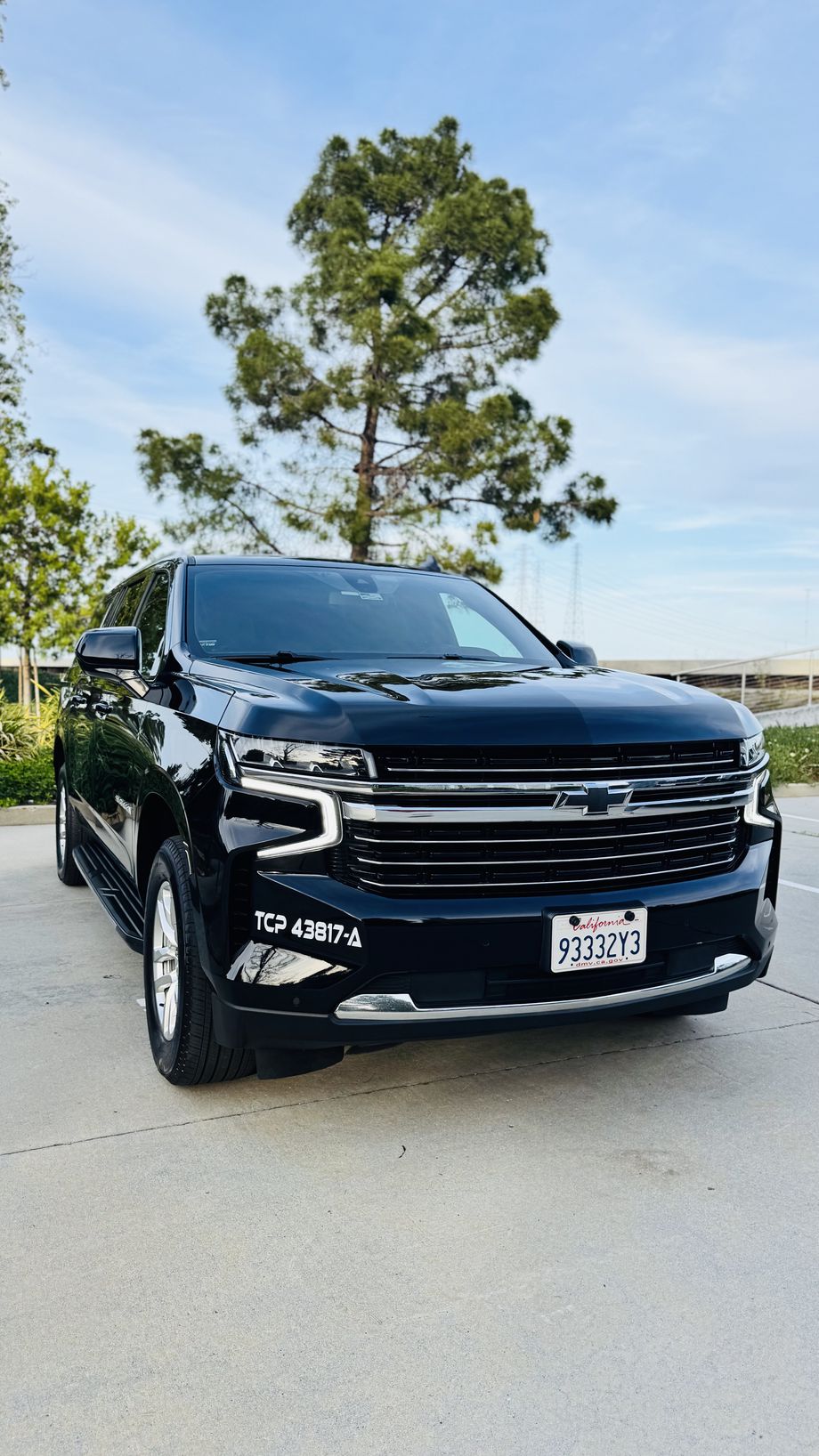 Black Chevrolet Suburban exterior — Hayatt most popular luxury SUV, Redwood City
